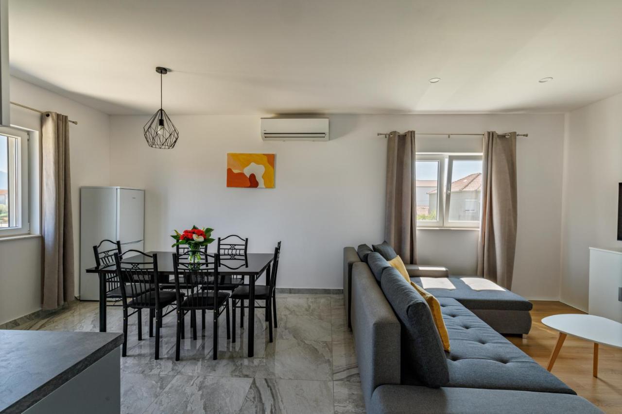 Apartman Krsticevic Metkovic Bagian luar foto
