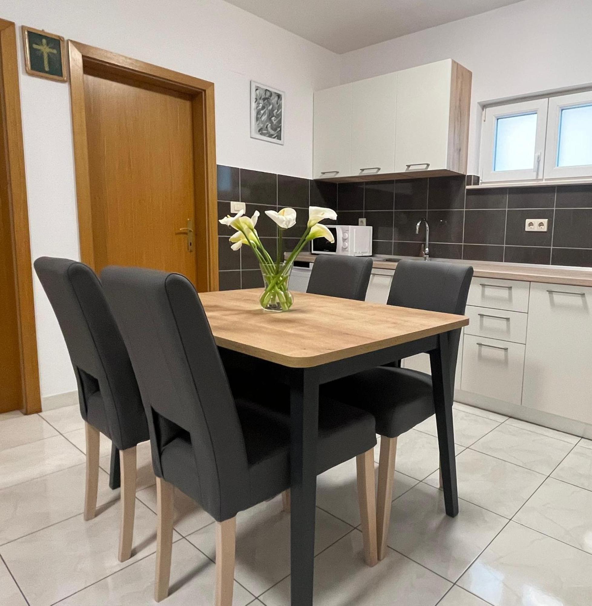 Apartman Krsticevic Metkovic Bagian luar foto